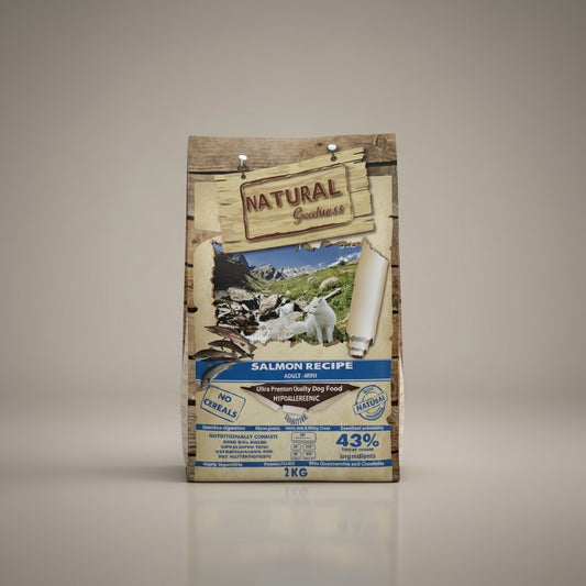 Lupiora Natural Greatness Lachs Trockenfutter für kleine Hunde, getreidefrei und hypoallergen, 2kg Beutel