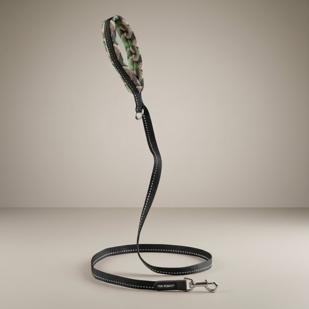 Lupiora Tre Ponti Mesh Hundeleine in Schwarz mit reflektierendem Band und Camouflage-Netzgriff, 130 cm lang